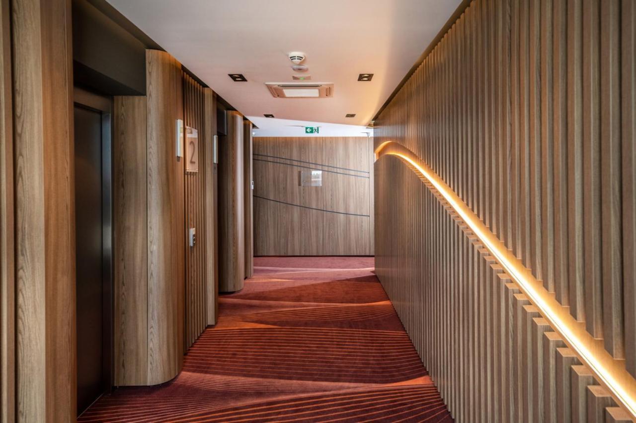 Inárcs Flow Hotel & Conference מראה חיצוני תמונה