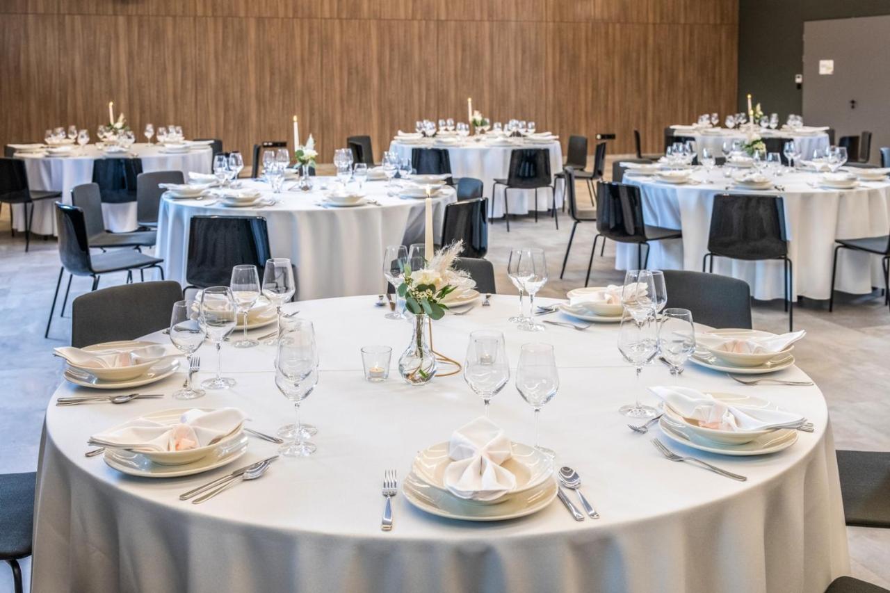 Inárcs Flow Hotel & Conference מראה חיצוני תמונה