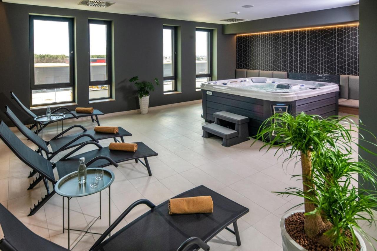 Inárcs Flow Hotel & Conference מראה חיצוני תמונה