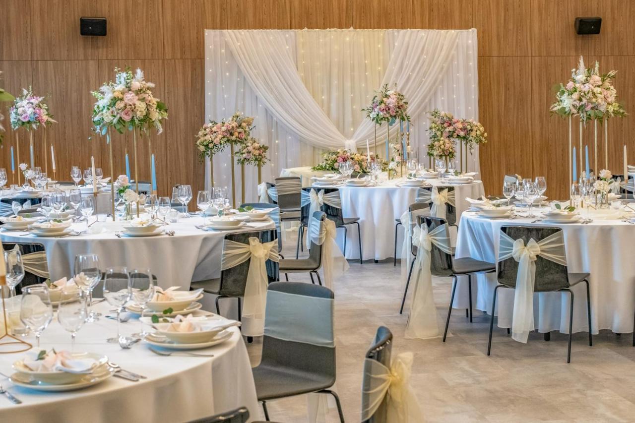 Inárcs Flow Hotel & Conference מראה חיצוני תמונה